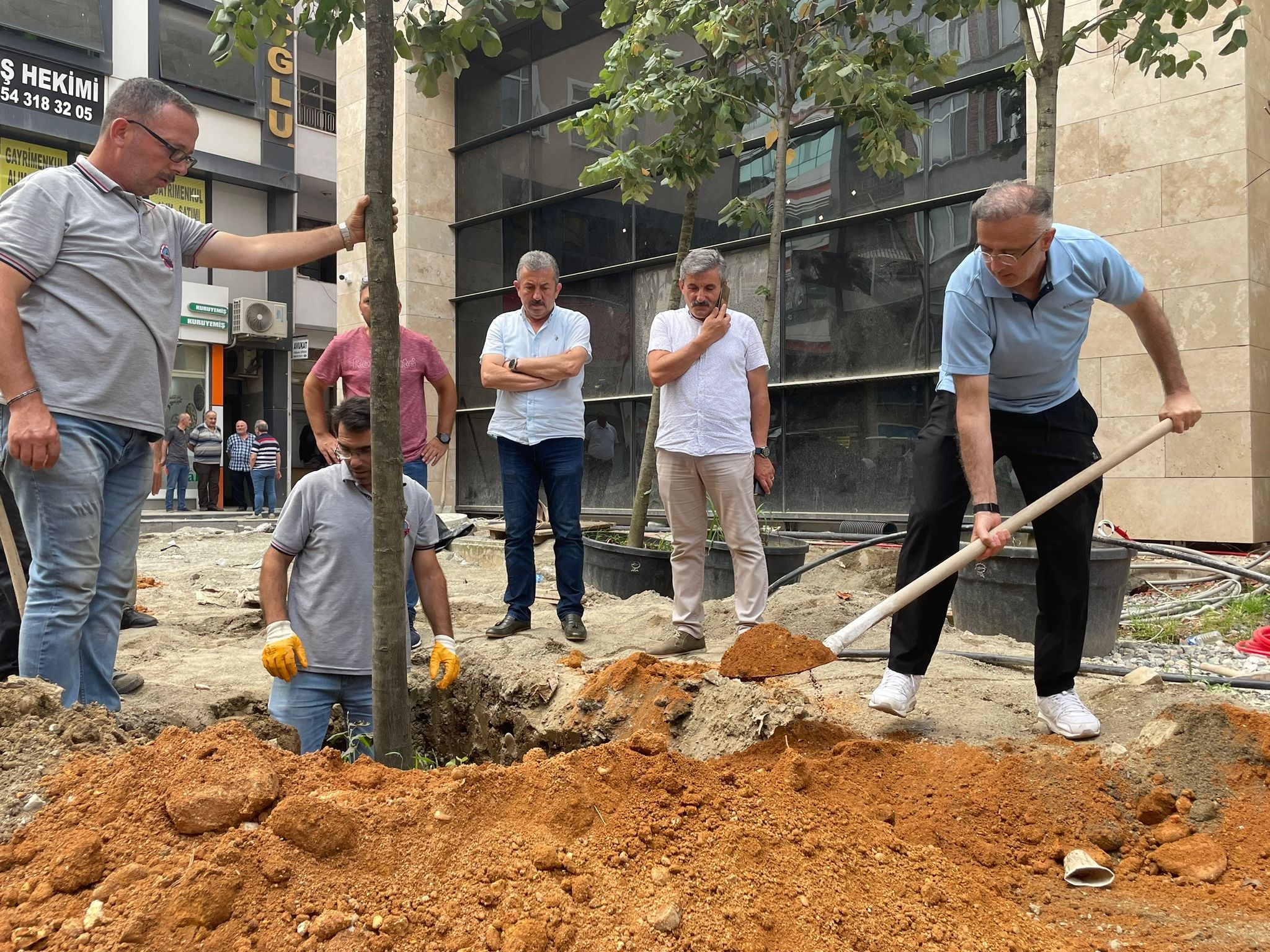 Şehrimizi Güzelleştirmeye Devam Ediyoruz 