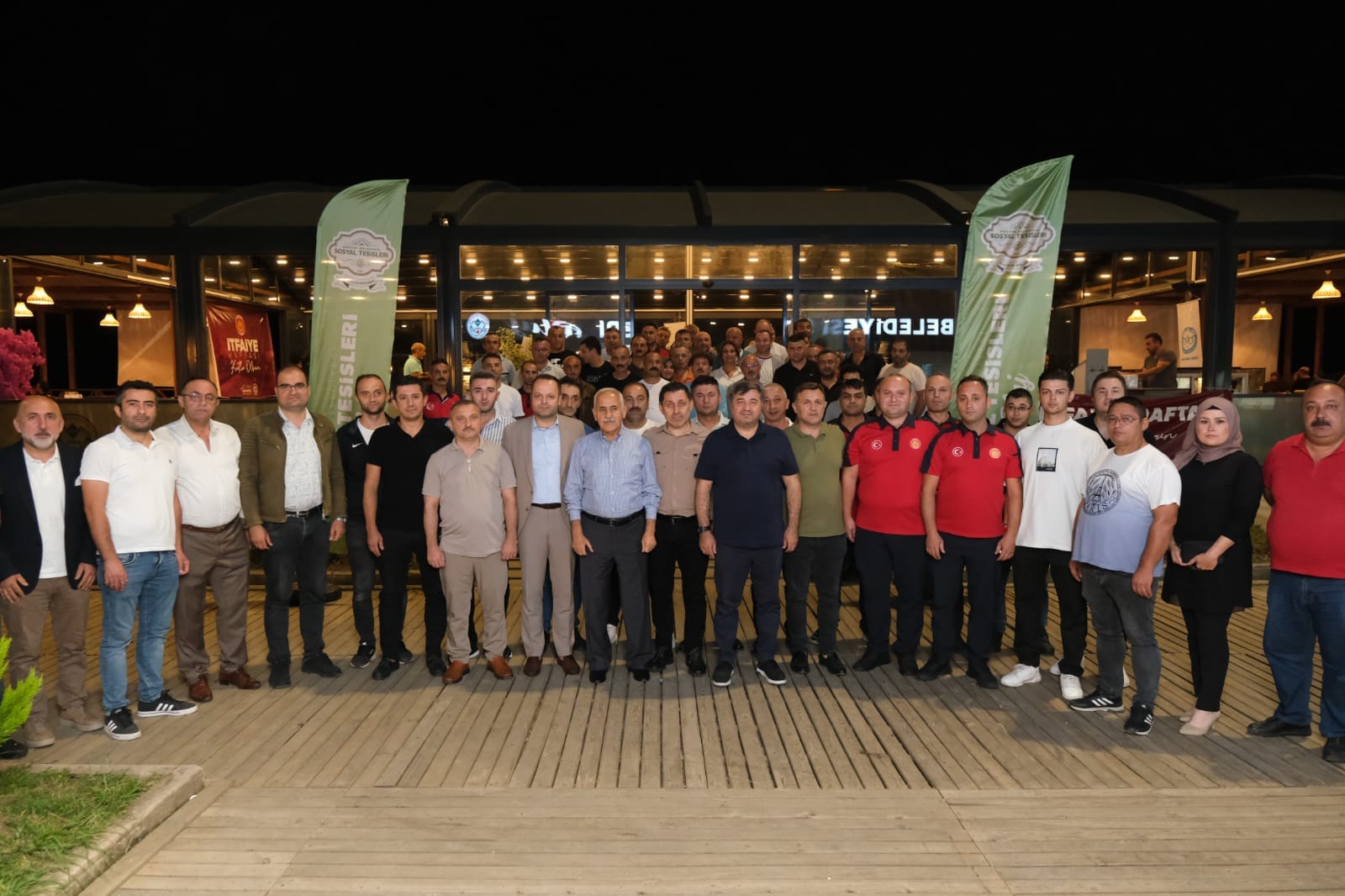BAŞKAN ŞENLİKOĞLU İTFAİYECİLERLE YEMEKTE BULUŞTU