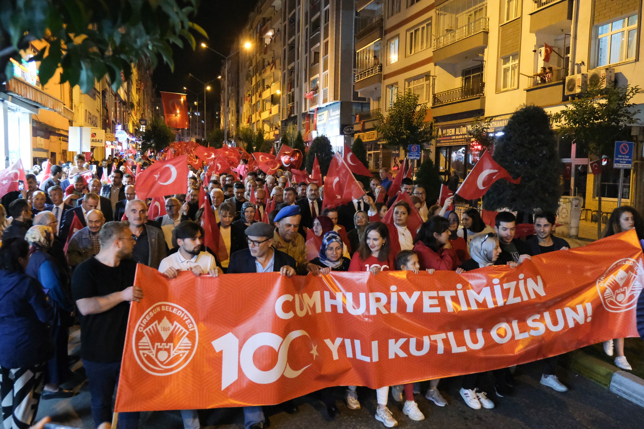 GİRESUN’DA TARİHİ BİR CUMHURİYET COŞKUSU YAŞANDI