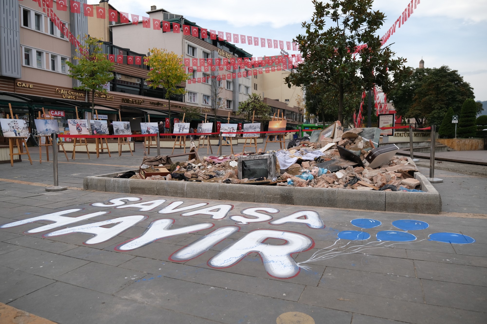 FİLİSTİN MEYDANI OLUŞTURULDU