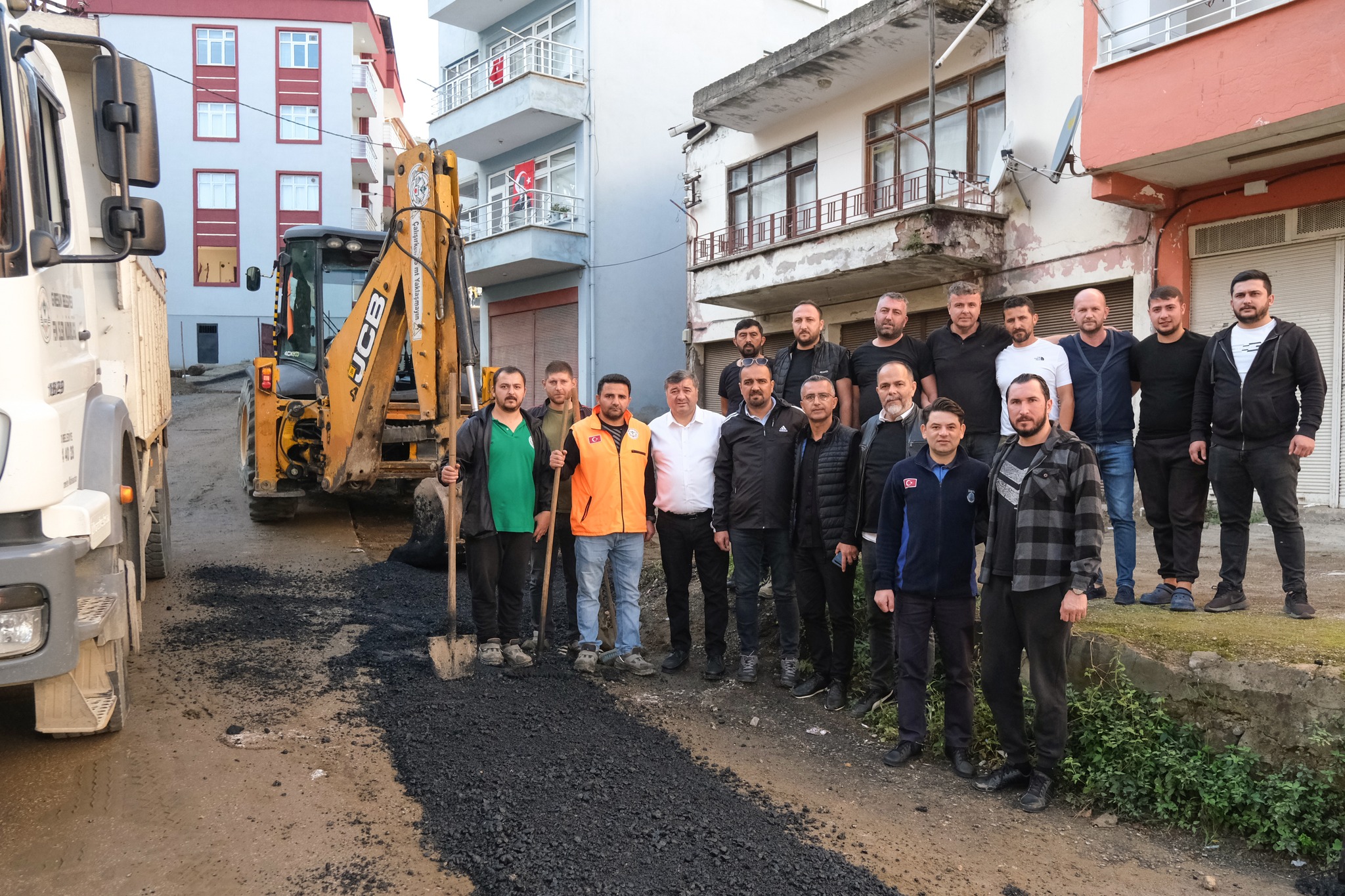 BAŞKAN ŞENLİKOĞLU ÇALIŞMALARI YERİNDE İNCELEDİ 