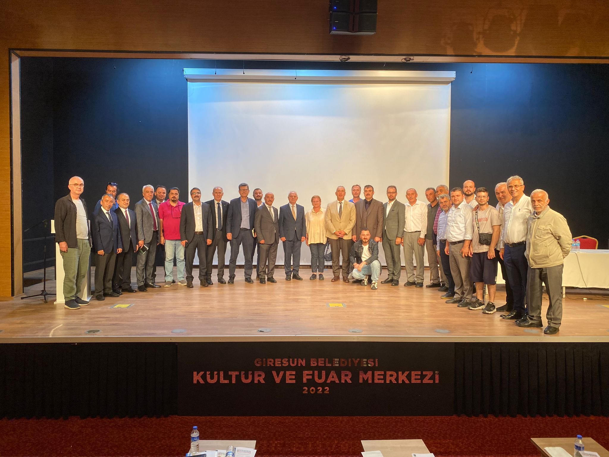 “YATIRIM VE İSTİHDAM TOPLANTISI MEYVELERİNİ VERİYOR”