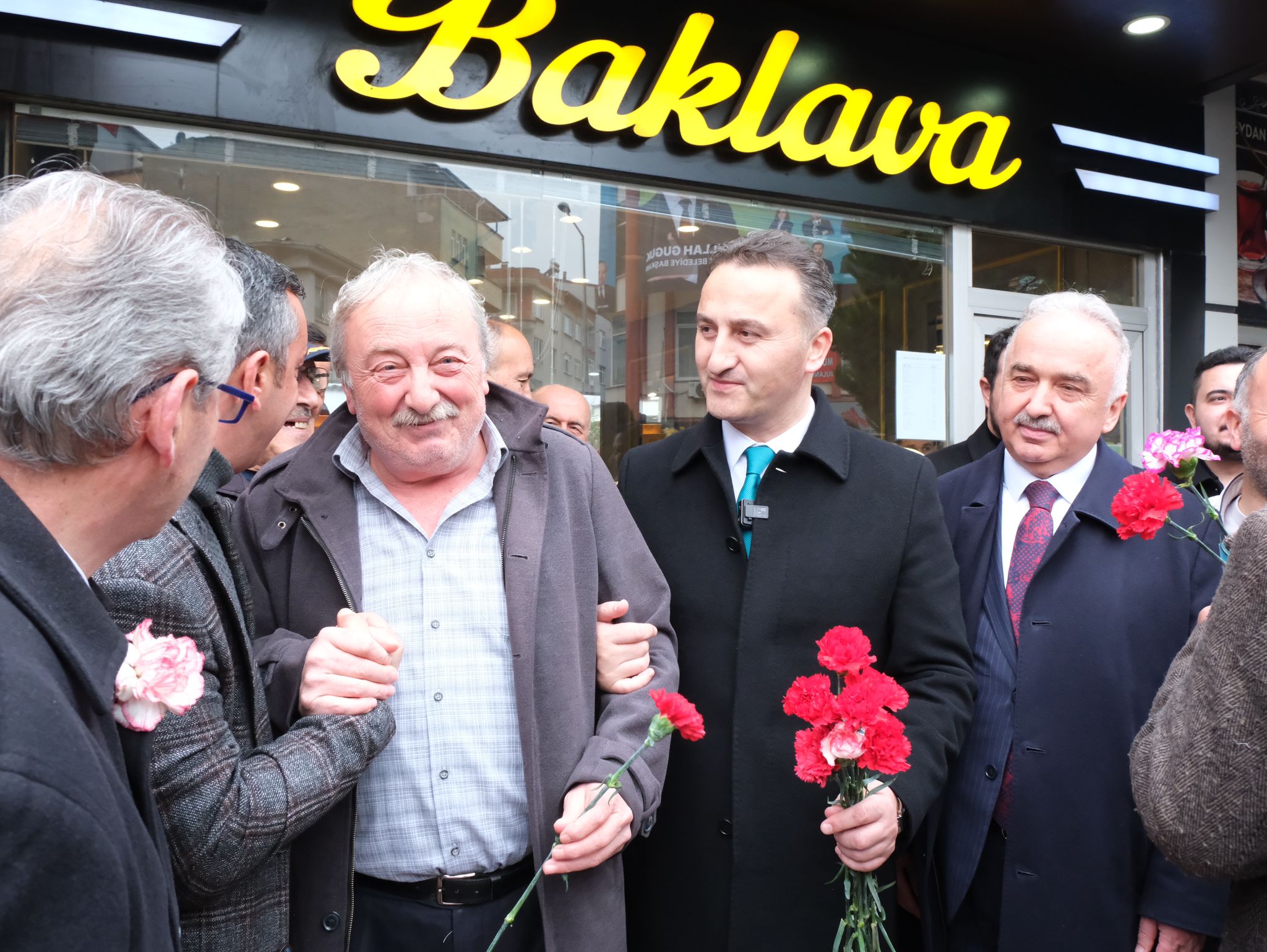 Guguk “Yapacağız edeceğiz yok biz yaptık yine biz yaparız”