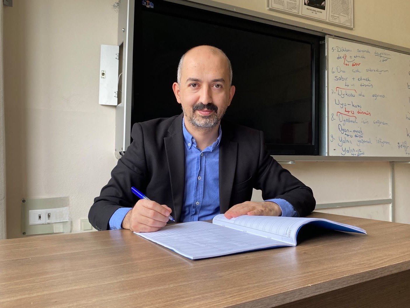 Mümin Demir Yazılarıyla Aramızda!