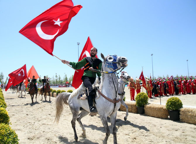 Yenikapı Ergenekon Meydanına Türkiye Sevdası İle