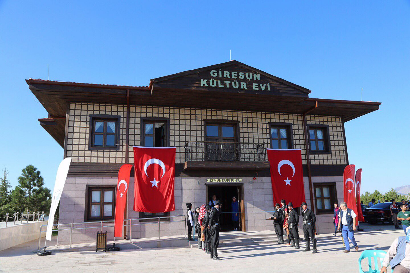 Giresunlular Şehitliği Kültür Evi Açılışını Bakan Veysel Eroğlu