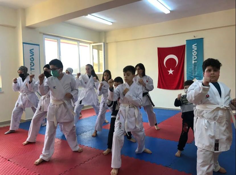TÜGVA Bulancak Karate Kursları 100’e yakın öğrenci ile devam