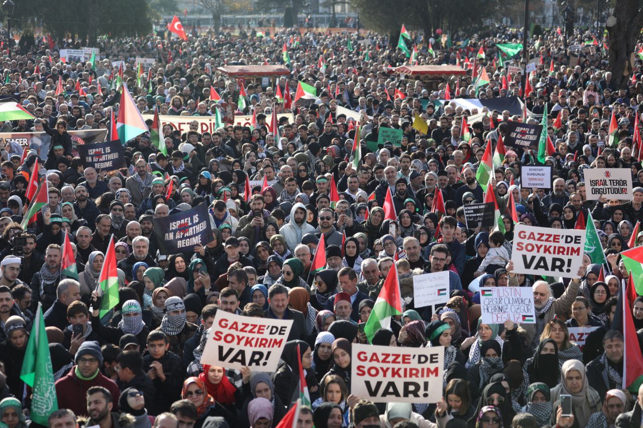 İnsan Hakları Gününde on binler Filistin’e destek için